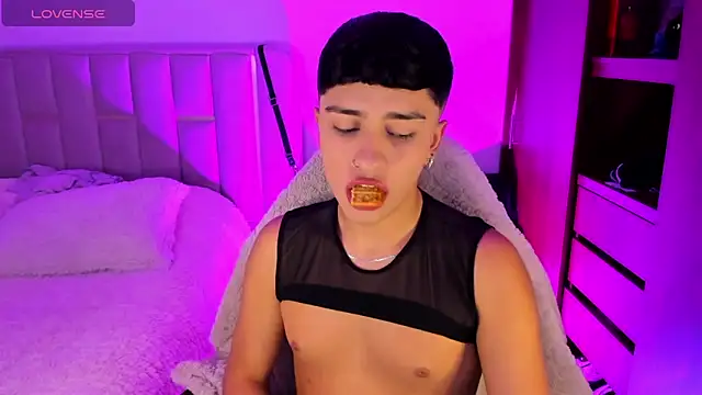 Matheewx m online show from 04.17.26