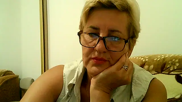Snapshot of Dana4921 chatting on 09.19.25 Dana4921 online show from 09.19.25