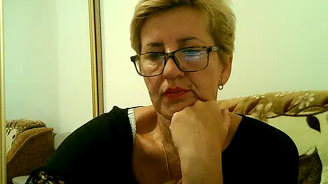 Snapshot of Dana4921 chatting on 09.26.25 Dana4921 online show from 09.26.25