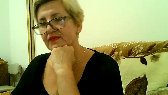 Snapshot of Dana4921 chatting on 09.27.25 Dana4921 online show from 09.27.25