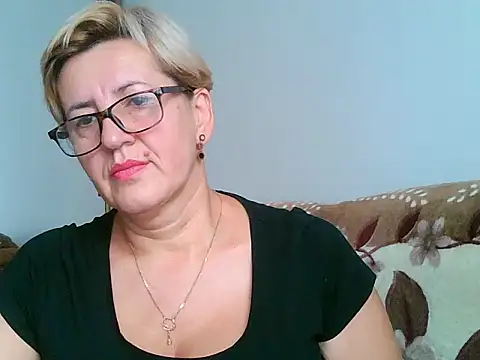 Snapshot of Dana4921 chatting on 10.01.25 Dana4921 online show from 10.01.25
