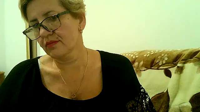 Snapshot of Dana4921 chatting on 10.03.25 Dana4921 online show from 10.03.25