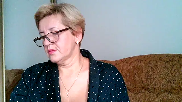 Snapshot of Dana4921 chatting on 10.08.25 Dana4921 online show from 10.08.25