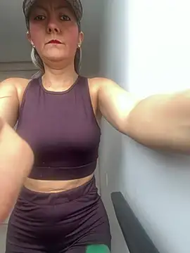 Snapshot of Tinymilf_ chatting on 06.29.26 Tinymilf online show from 06.29.26