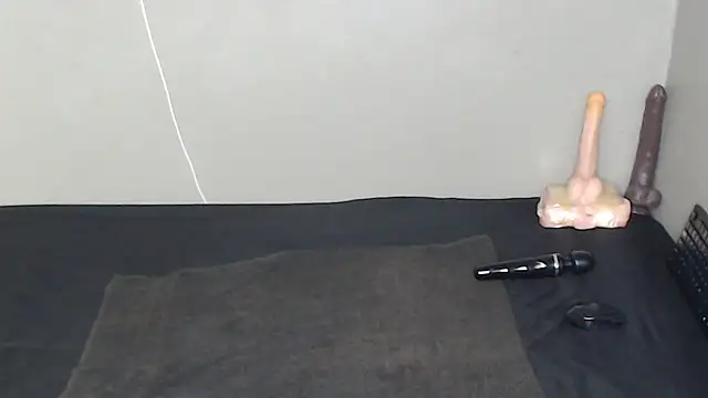 TrishahXo online show from 03.23.26