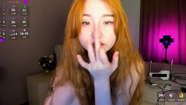 Clarity Yumi online show from 11.02.25