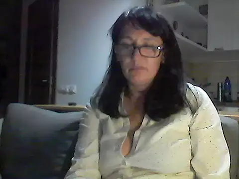 Snapshot of Elena48324 chatting on 10.13.25 Elena48324 online show from 10.13.25