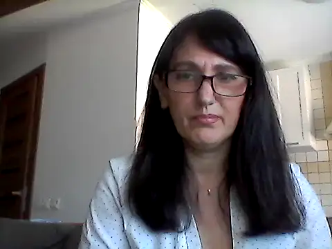 Snapshot of Elena48324 chatting on 05.05.26 Elena48324 online show from 05.05.26