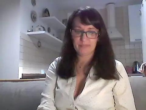 Snapshot of Elena48324 chatting on 05.21.26 Elena48324 online show from 05.21.26