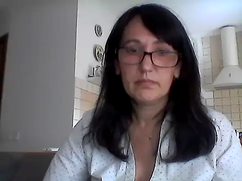 Snapshot of Elena48324 chatting on 06.15.26 Elena48324 online show from 06.15.26