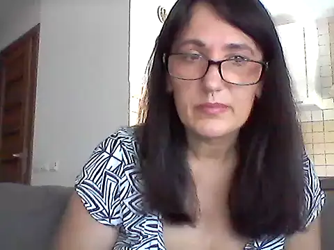 Snapshot of Elena48324 chatting on 06.26.26 Elena48324 online show from 06.26.26