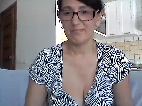 Snapshot of Elena48324 chatting on 06.30.26 Elena48324 online show from 06.30.26