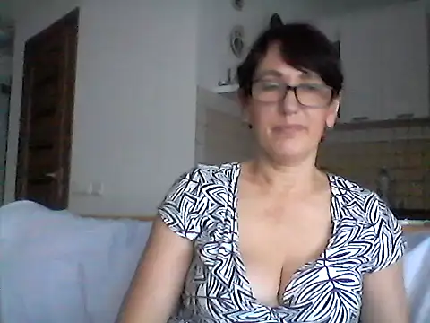 Snapshot of Elena48324 chatting on 07.03.26 Elena48324 online show from 07.03.26
