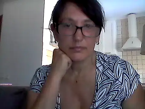 Snapshot of Elena48324 chatting on 08.02.26 Elena48324 online show from 08.02.26