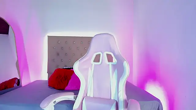 Zafiro  Brown online show from 09.12.25