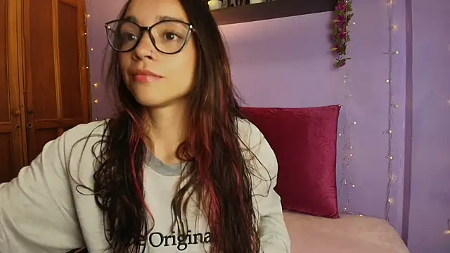 Dafne Mel online show from 10.18.25