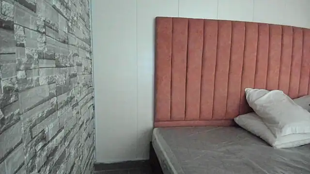 ashley Olsen online show from 10.22.25