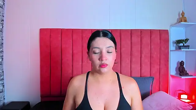 ashley Olsen online show from 11.05.25