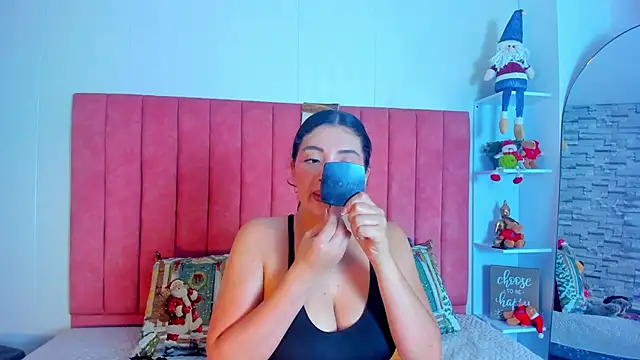 ashley Olsen online show from 11.28.25