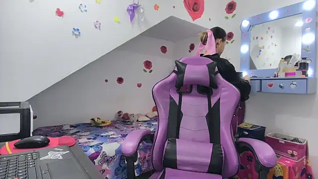 soffy rosses online show from 10.24.25