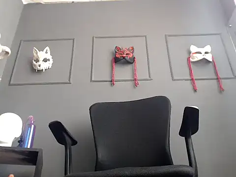 Snapshot of zain_kreigger chatting on 09.28.25 zain kreigger online show from 09.28.25