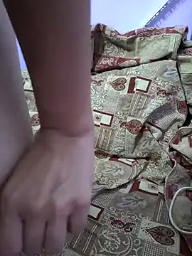 Snapshot of Maya_6 chatting on 09.15.25 Maya 6 online show from 09.15.25