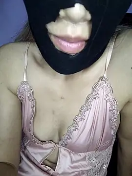 Snapshot of Maya_6 chatting on 09.25.25 Maya 6 online show from 09.25.25