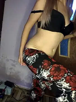 Snapshot of Maya_6 chatting on 10.07.25 Maya 6 online show from 10.07.25