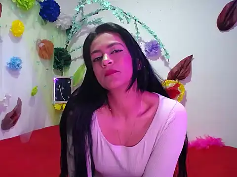 Snapshot of FernandaRui chatting on 09.08.25 FernandaRui online show from 09.08.25