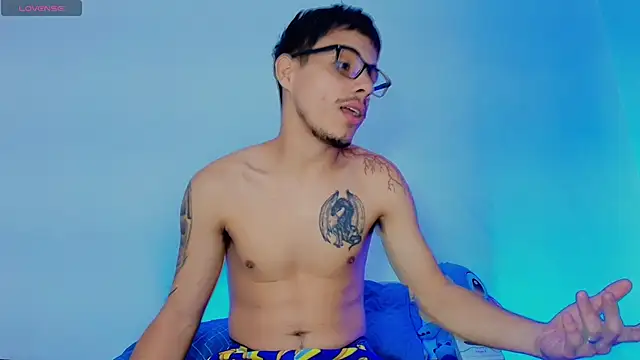 Snapshot of Luke_Stone chatting on 09.12.25 Luke Stone online show from 09.12.25