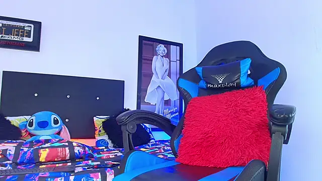 Snapshot of Luke_Stone chatting on 09.25.25 Luke Stone online show from 09.25.25