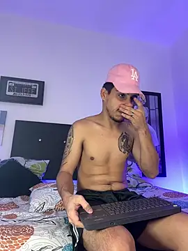 Snapshot of Luke_Stone chatting on 10.17.25 Luke Stone online show from 10.17.25