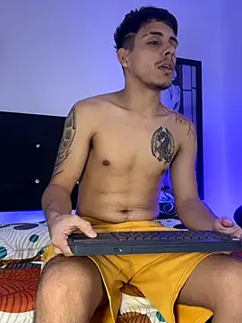 Snapshot of Luke_Stone chatting on 11.01.25 Luke Stone online show from 11.01.25