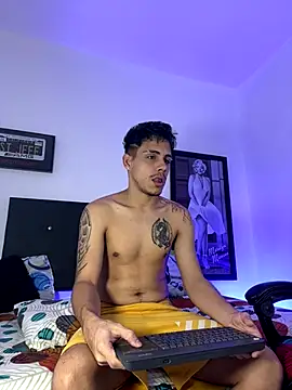 Snapshot of Luke_Stone chatting on 11.02.25 Luke Stone online show from 11.02.25