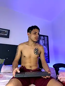 Snapshot of Luke_Stone chatting on 11.07.25 Luke Stone online show from 11.07.25