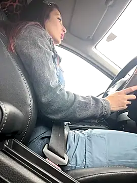 Snapshot of Miss-Brazil chatting on 12.17.25 Miss-Brazil online show from 12.17.25