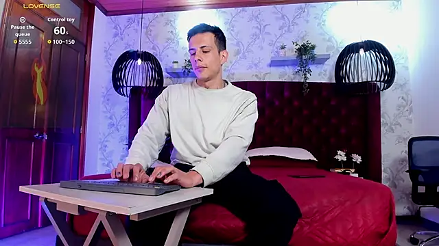 Snapshot of Dustin_Sonne chatting on 09.26.25 Dustin Sonne online show from 09.26.25