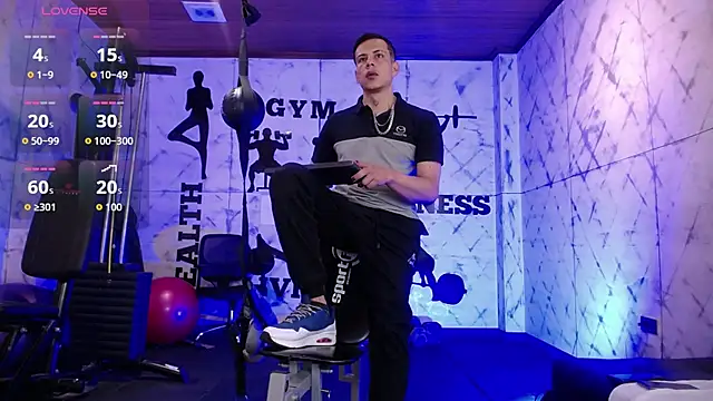 Snapshot of Dustin_Sonne chatting on 10.08.25 Dustin Sonne online show from 10.08.25