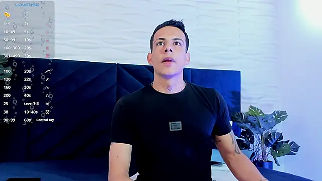 Snapshot of Dustin_Sonne chatting on 10.12.25 Dustin Sonne online show from 10.12.25