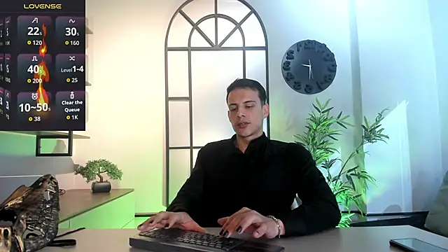 Snapshot of Dustin_Sonne chatting on 10.13.25 Dustin Sonne online show from 10.13.25