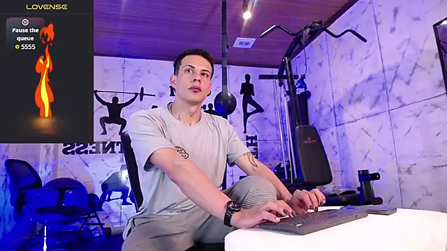 Snapshot of Dustin_Sonne chatting on 10.18.25 Dustin Sonne online show from 10.18.25