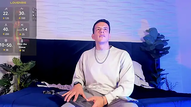 Snapshot of Dustin_Sonne chatting on 11.18.25 Dustin Sonne online show from 11.18.25