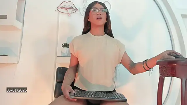 Snapshot of Vicky_Hottman chatting on 01.05.26 Vicky Hottman online show from 01.05.26