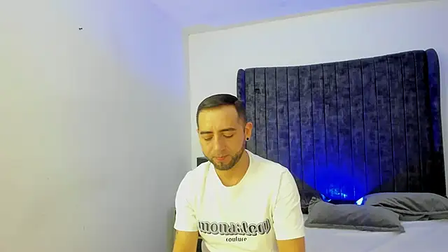 Snapshot of Lushian_ chatting on 06.12.26 Lushian online show from 06.12.26