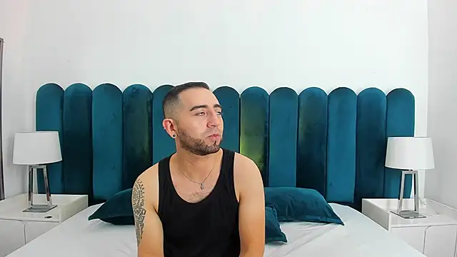 Snapshot of Lushian_ chatting on 06.16.26 Lushian online show from 06.16.26