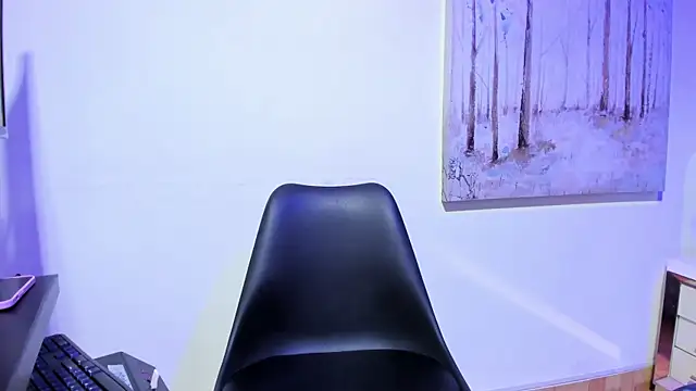 DanniaKross online show from 10.20.25