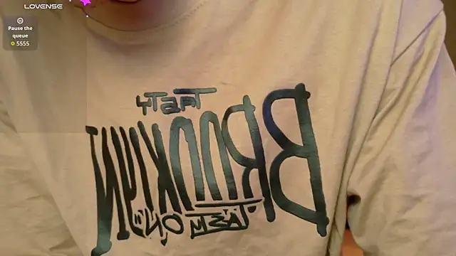 Snapshot of david_huge chatting on 09.09.25 david huge online show from 09.09.25