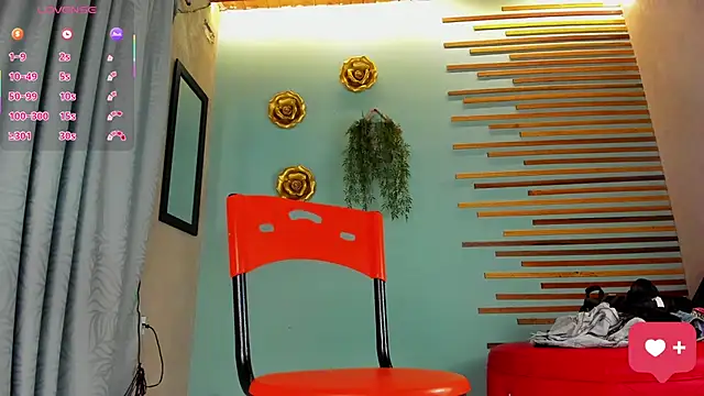 Snapshot of david_huge chatting on 10.06.25 david huge online show from 10.06.25