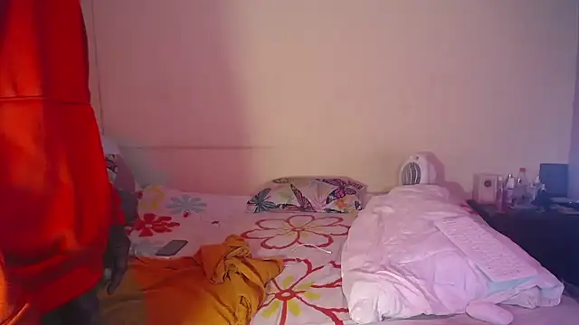 pink 7777 online show from 10.24.25