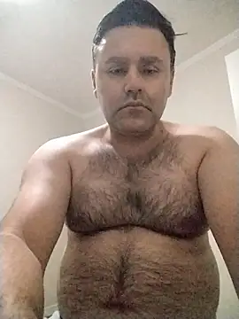 Snapshot of LeoMaduroSP chatting on 12.20.25 LeoMaduroSP online show from 12.20.25